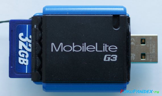 Устройство для чтения карт памяти SDHC/SDXC - Kingston MobileLite G3 USB 3.0 со вставленной картой памяти