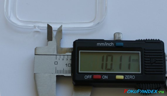 Измерение ширины отверстия для зарядки в китайском бампере Galaxy S4
