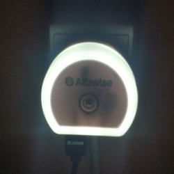 Alfawise HTV - 777 - ночник с датчиком освещения и 2*USB